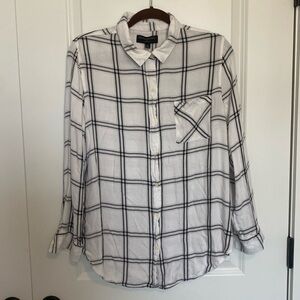 Banana Republic Boyfriend Fit Long Sleeve‎